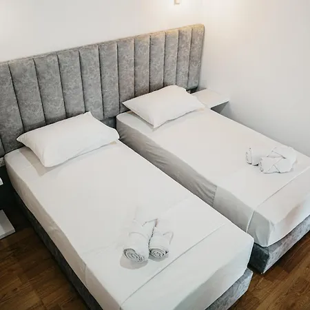 بيت ريفي Bujtina Kalaja *